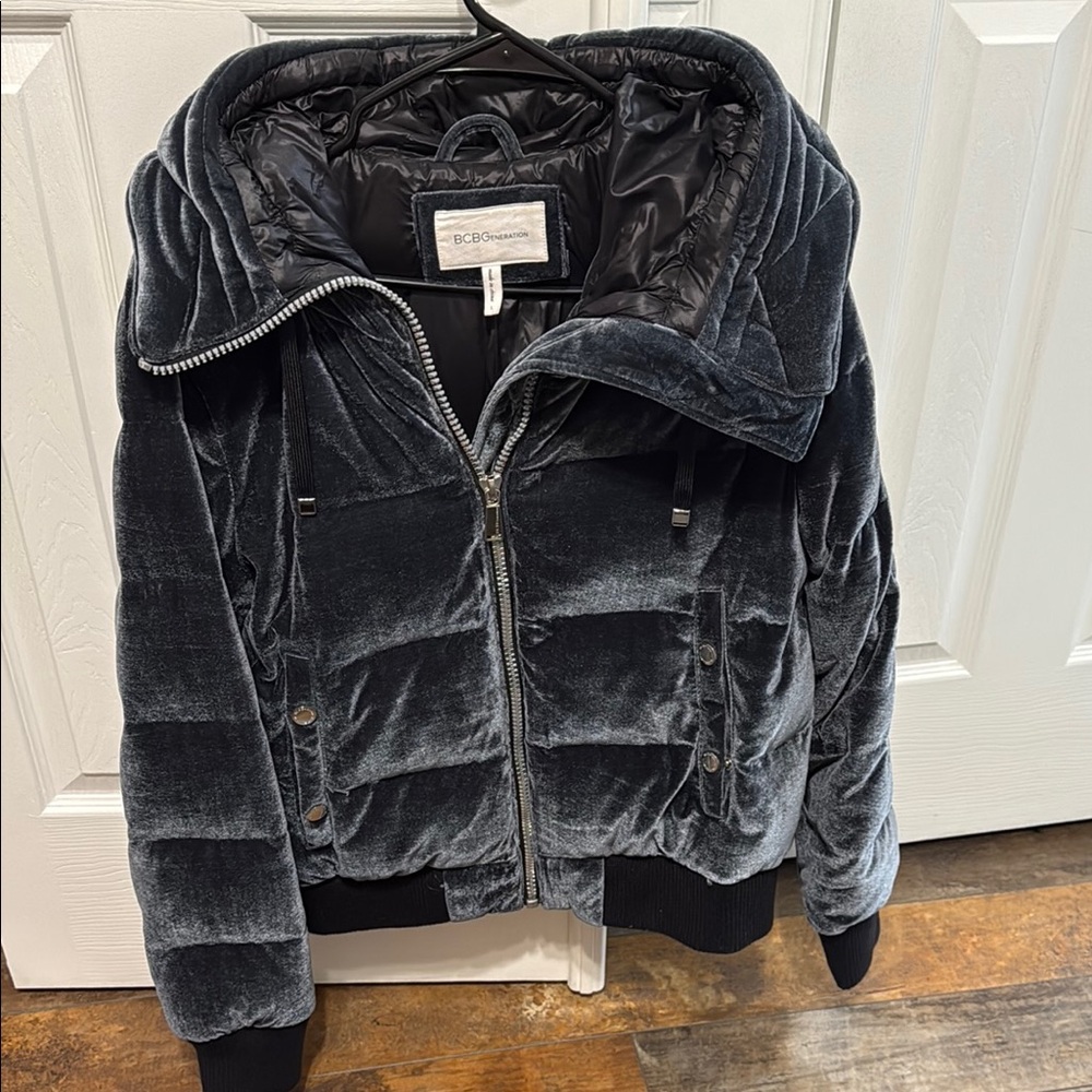 BCBGMAXAZRIA Women's Black Velvet Jacket